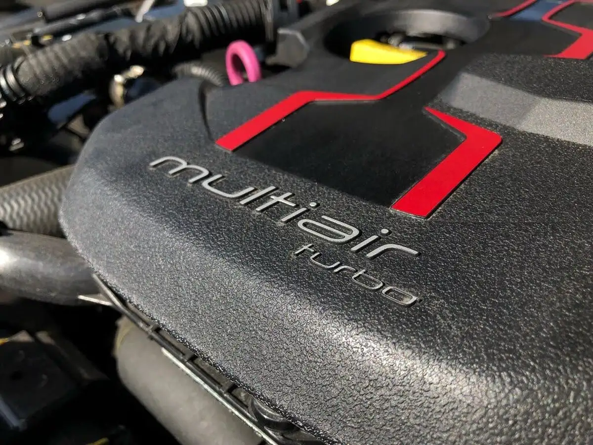 2016-abarth-124-14-multiair-spider-big-27
