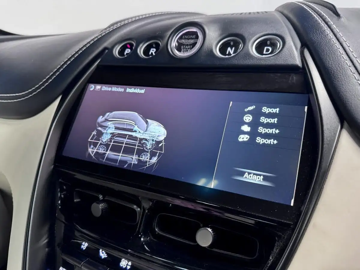 2021-aston-martin-dbx-40-v8-big-55