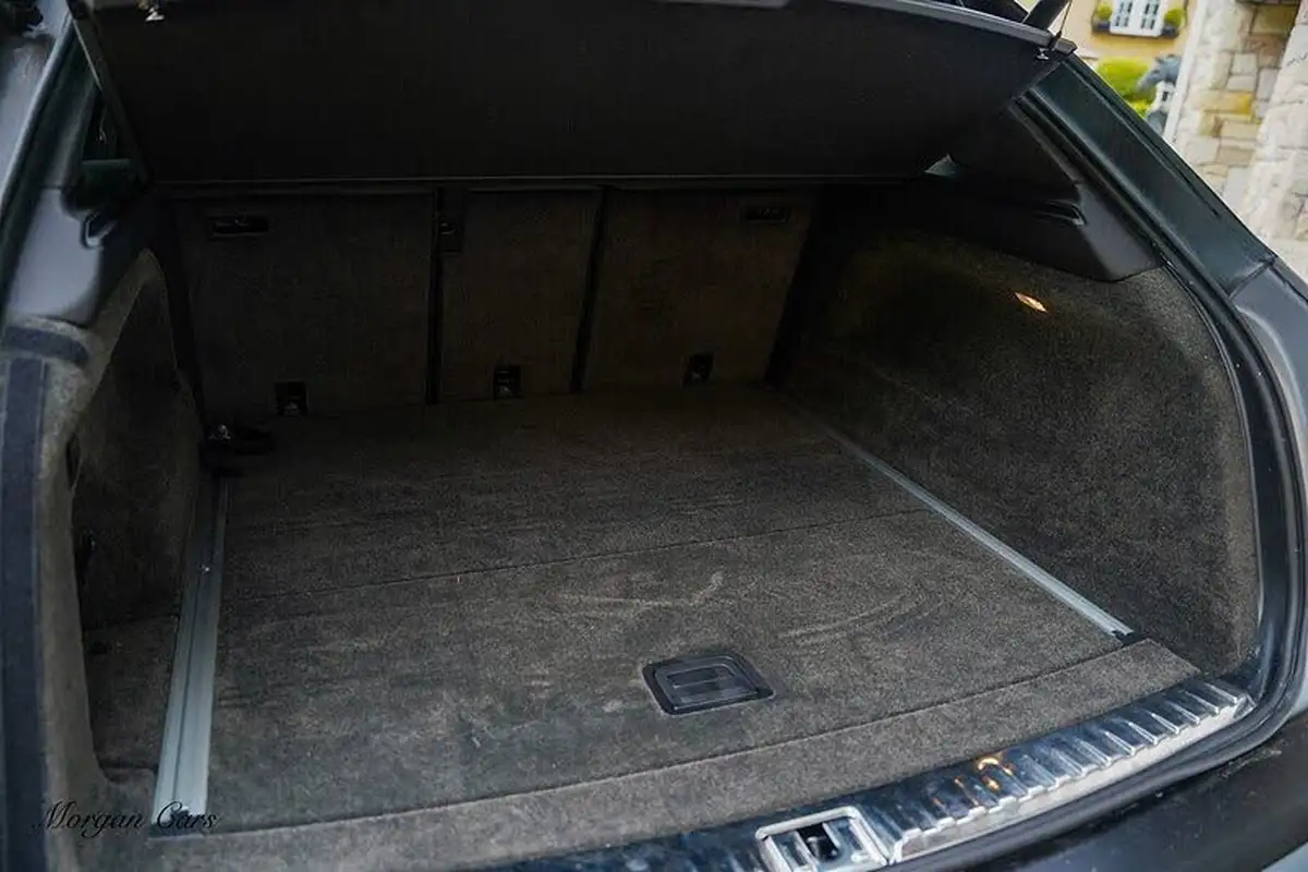 2024-bentley-bentayga-40-v8-s-big-50