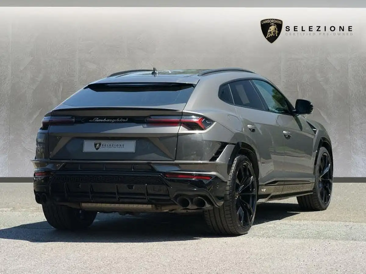 2023-lamborghini-urus-40-no-trim-big-1