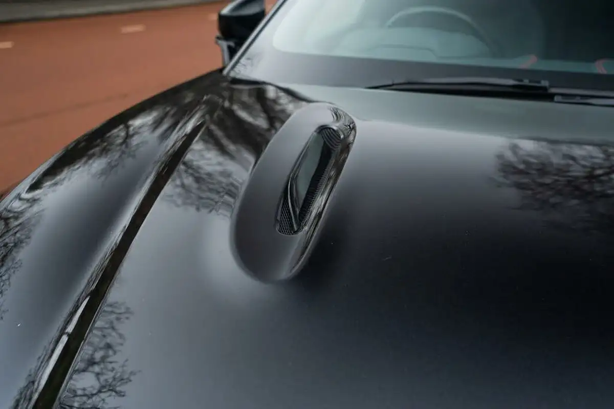 2022-aston-martin-dbx-40-v8-big-5