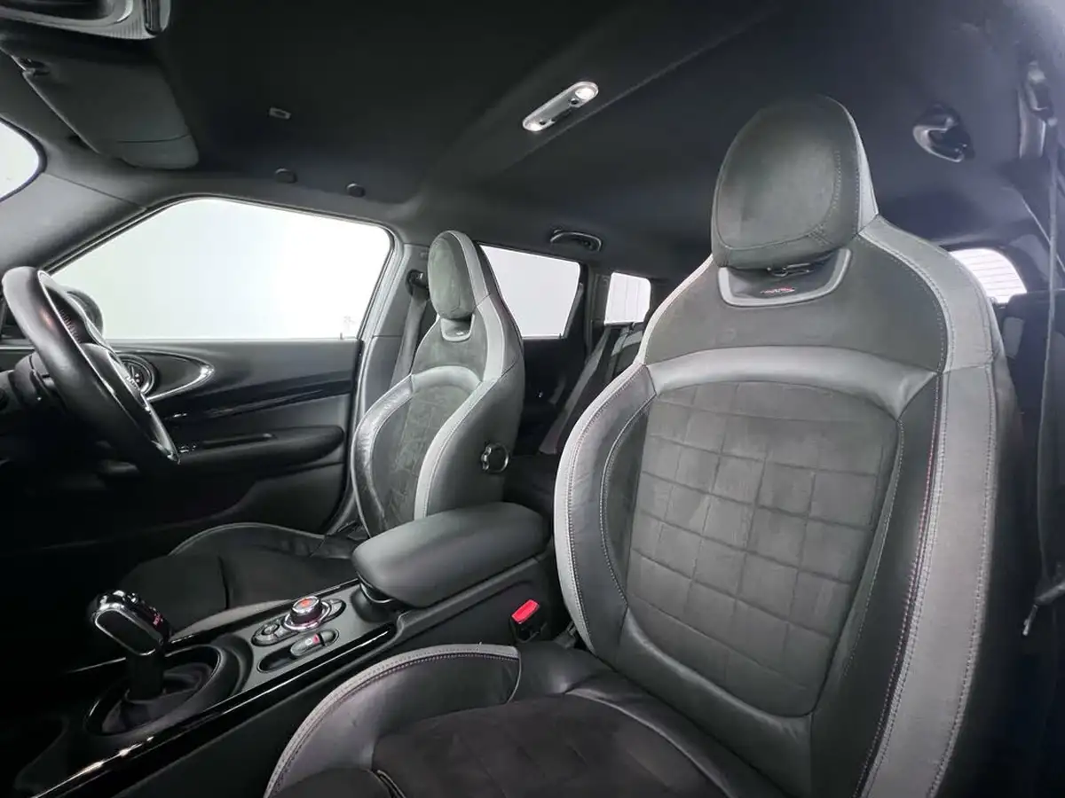 2020-mini-clubman-20-john-cooper-works-big-12