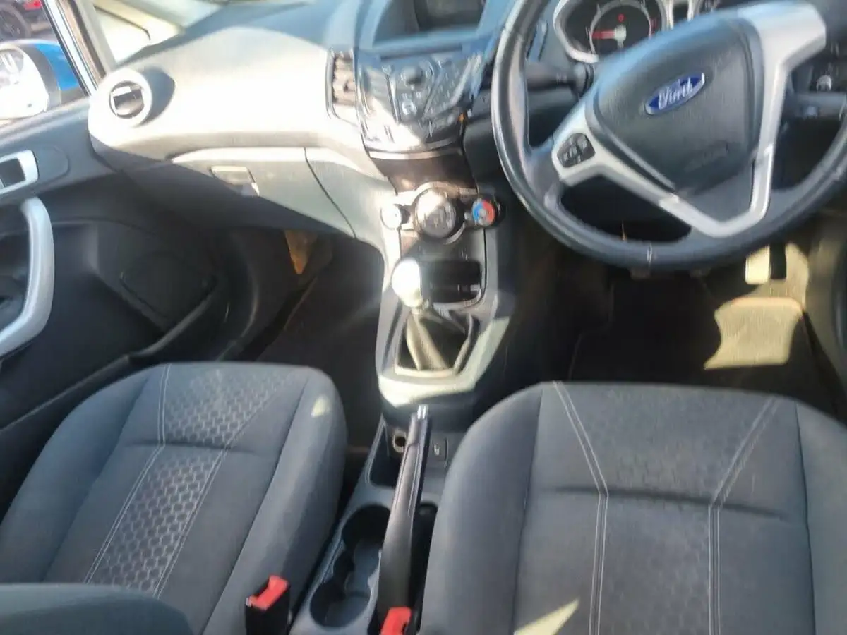 2012-ford-fiesta-14td-zetec-70ps-5d-big-4