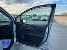 2017-toyota-prius-small-24