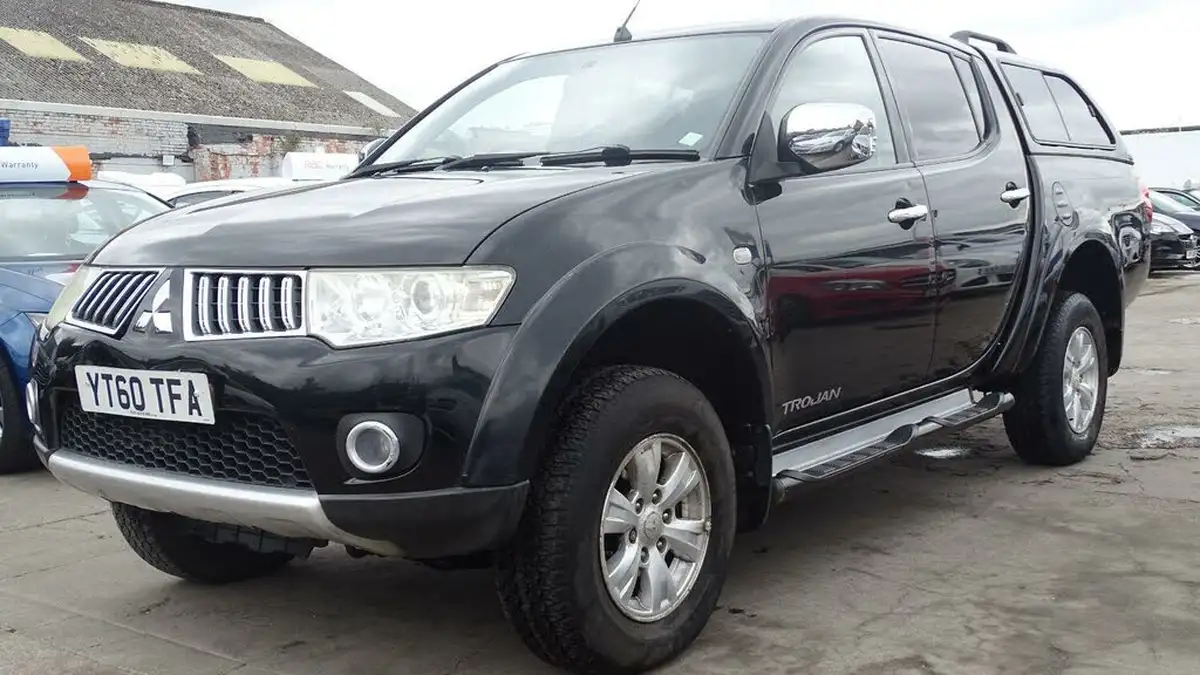 2010-mitsubishi-l200-25td-trojan-big-8