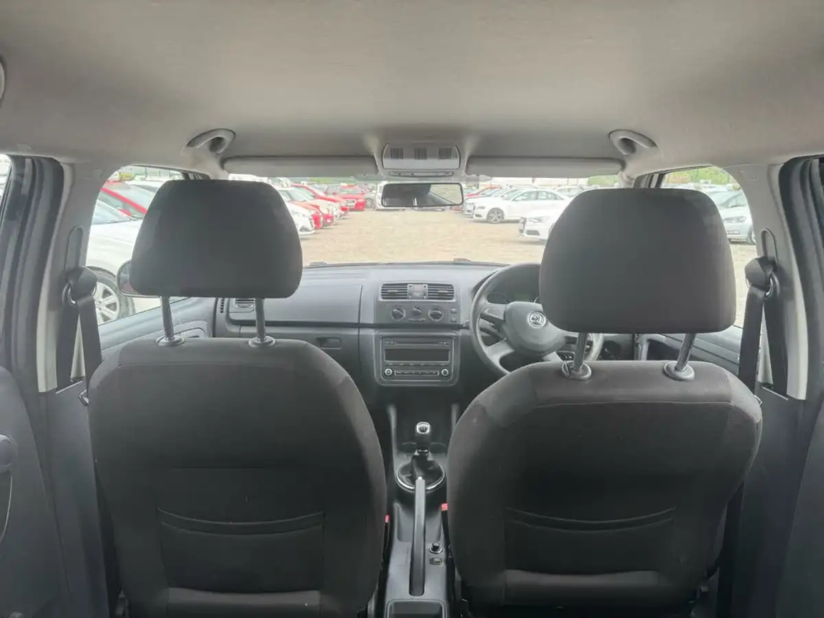 2013-skoda-fabia-16td-se-75ps-hatchback-big-36