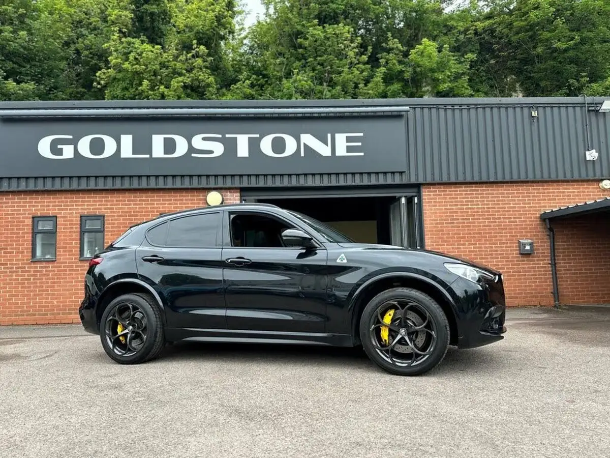 2019-alfa-romeo-stelvio-29-biturbo-quadrifoglio-big-13