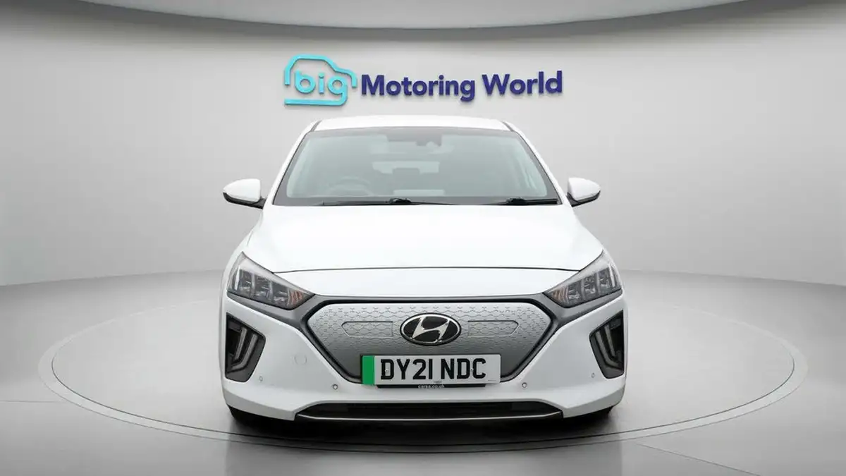 2021-hyundai-ioniq-e-premium-se-electric-100kw-big-2