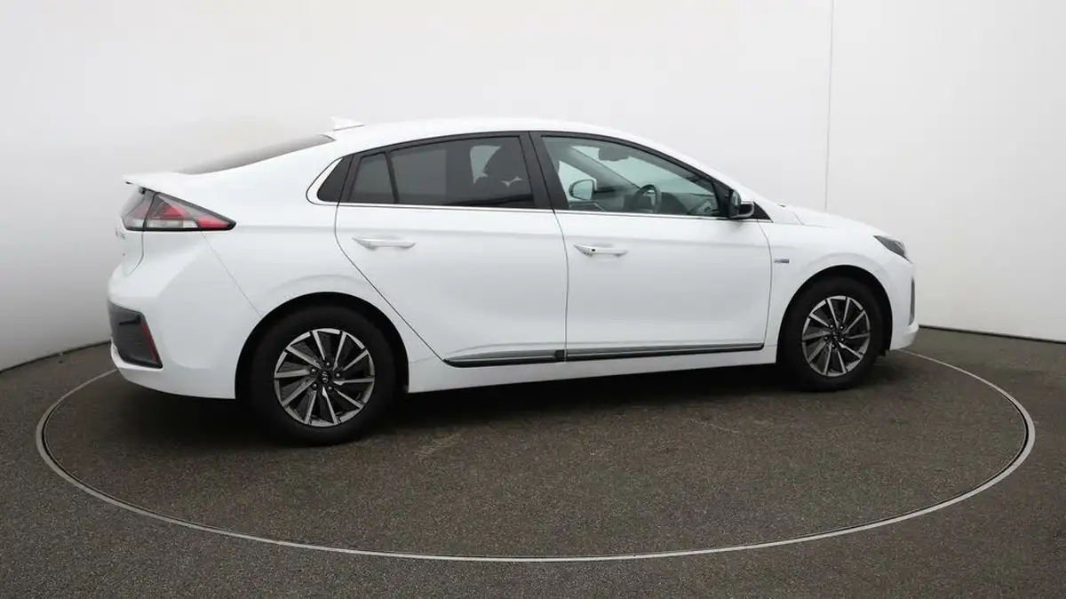 2021-hyundai-ioniq-e-premium-se-electric-100kw-big-54