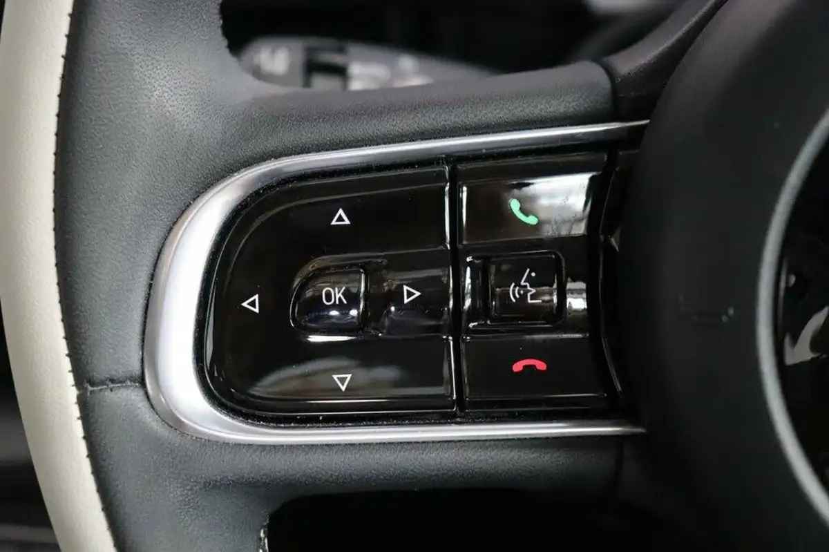 2022-fiat-500-e-la-prima-big-27
