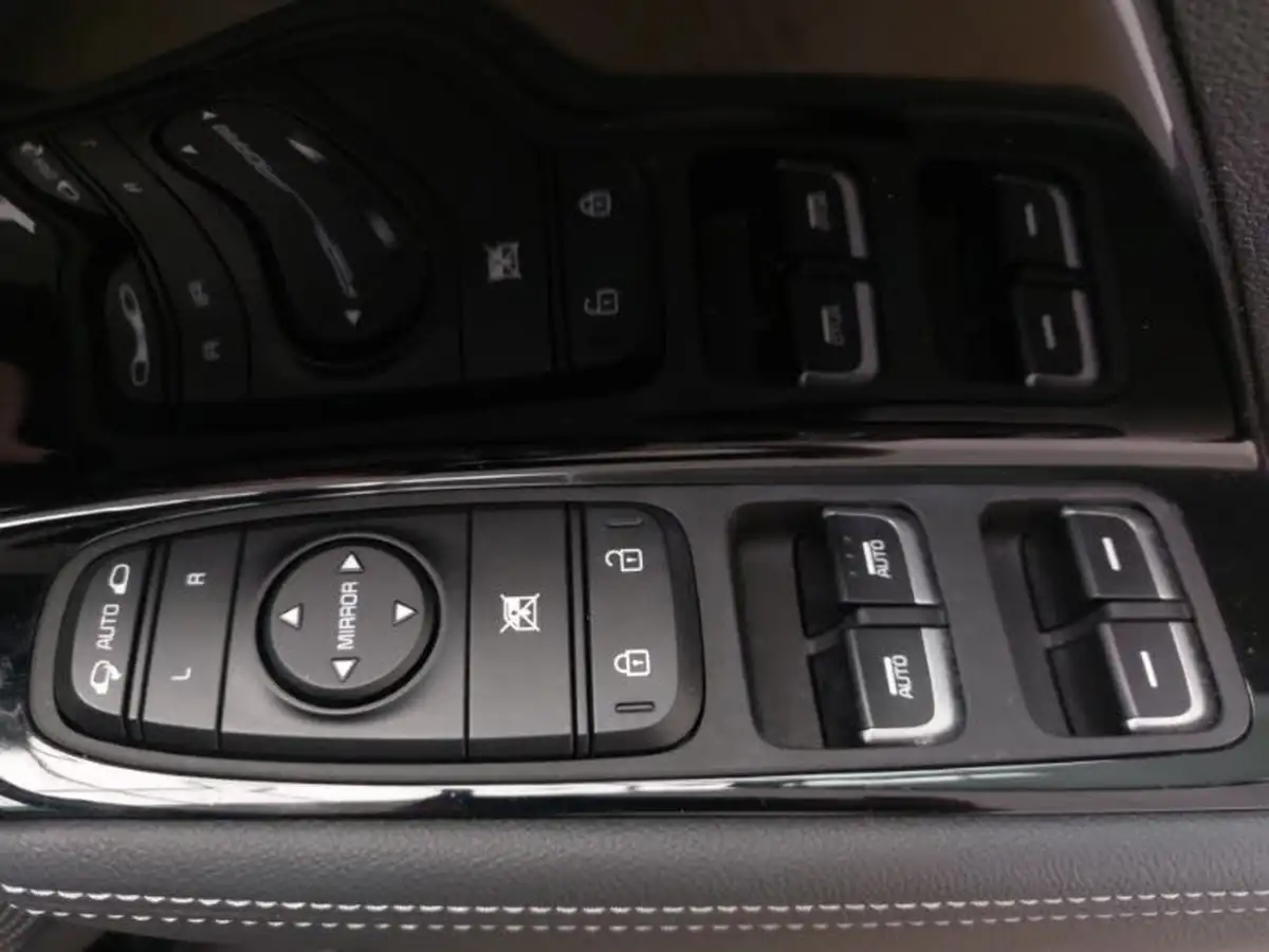 2022-kia-niro-16-gdi-3-156kwh-big-18