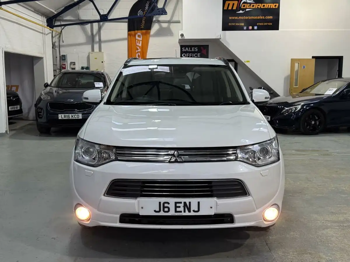 2014-mitsubishi-outlander-20-gx4hs-big-6