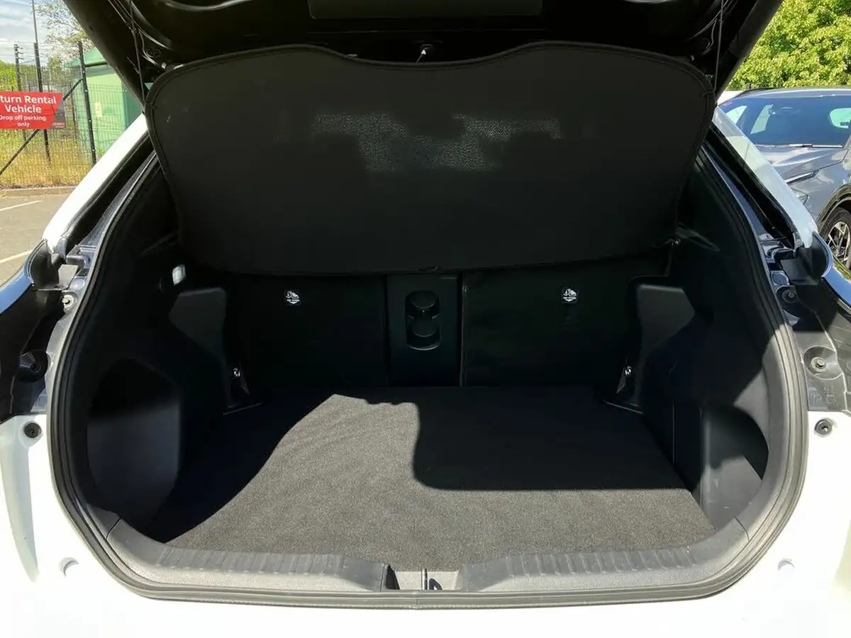 2021-toyota-yaris-cross-15-vvt-i-premiere-edition-awd-i-big-22