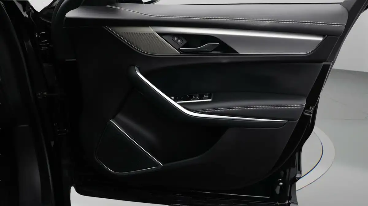 2022-jaguar-f-pace-20-d200-r-dynamic-s-big-14