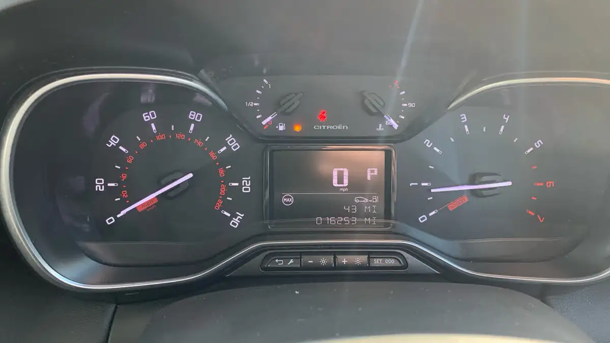 2022-citroen-c3-aircross-12-puretech-shine-plus-130ps-eat6-big-12