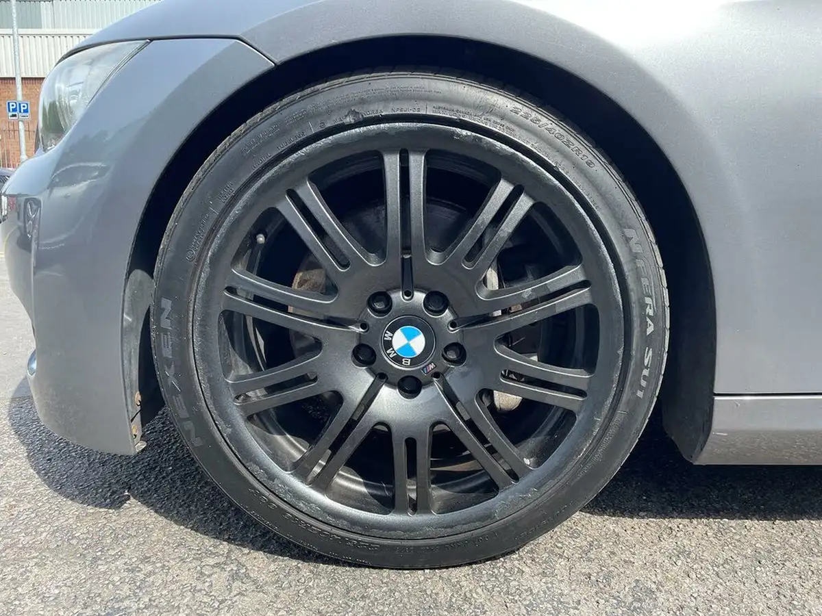 2008-bmw-3-series-30-330i-m-sport-convertible-2d-big-32