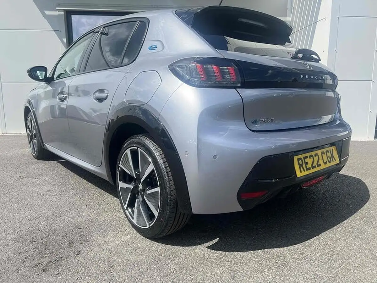2022-peugeot-208-e-gt-136bhp-50kwh-big-7