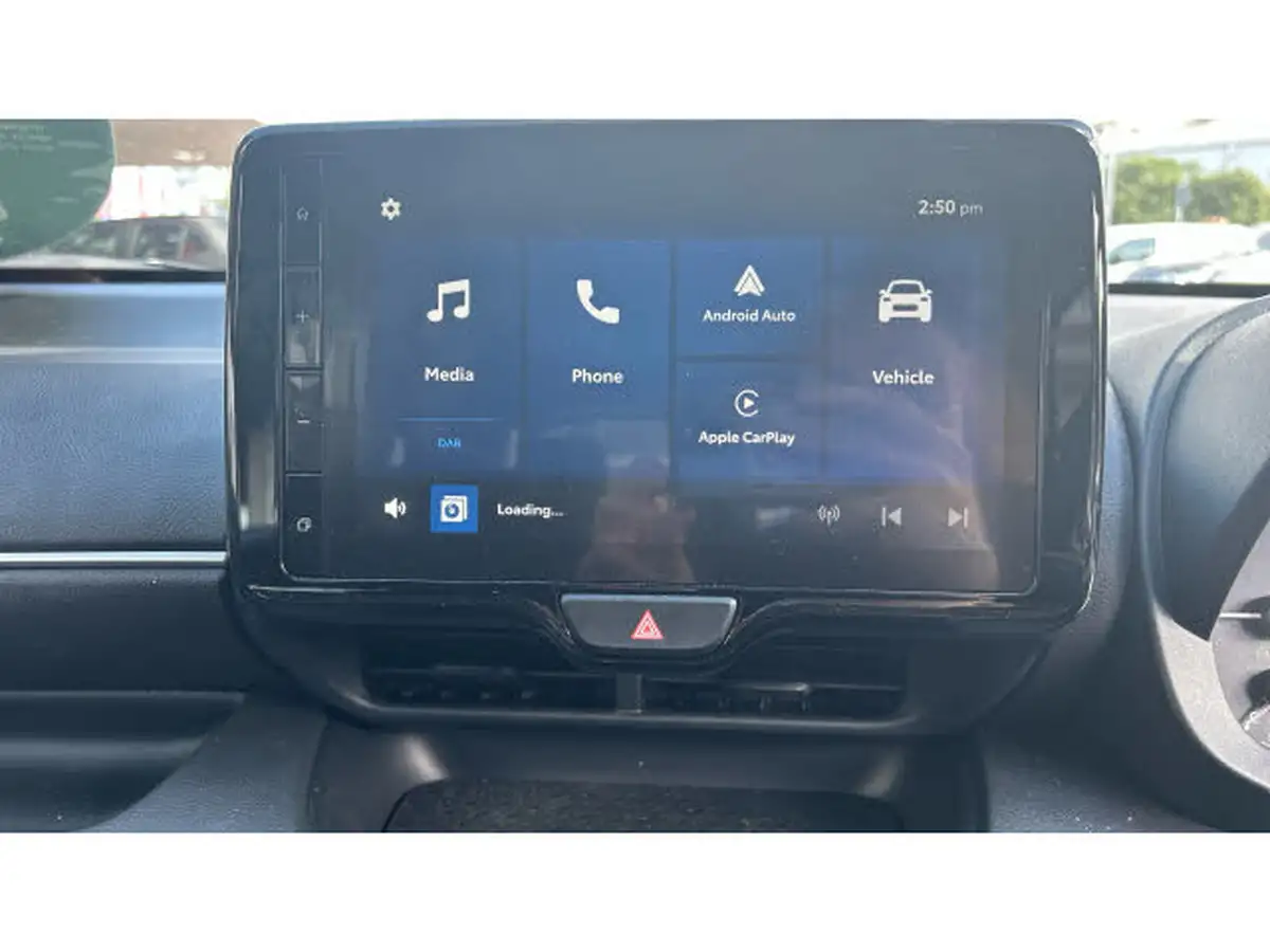 2024-toyota-yaris-15-vvt-i-icon-big-6
