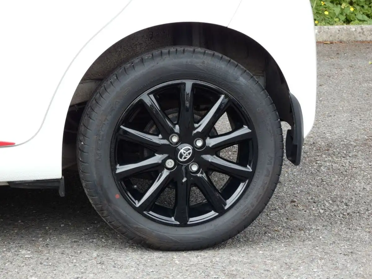 2018-toyota-aygo-10-vvt-i-x-press-71bhp-big-26