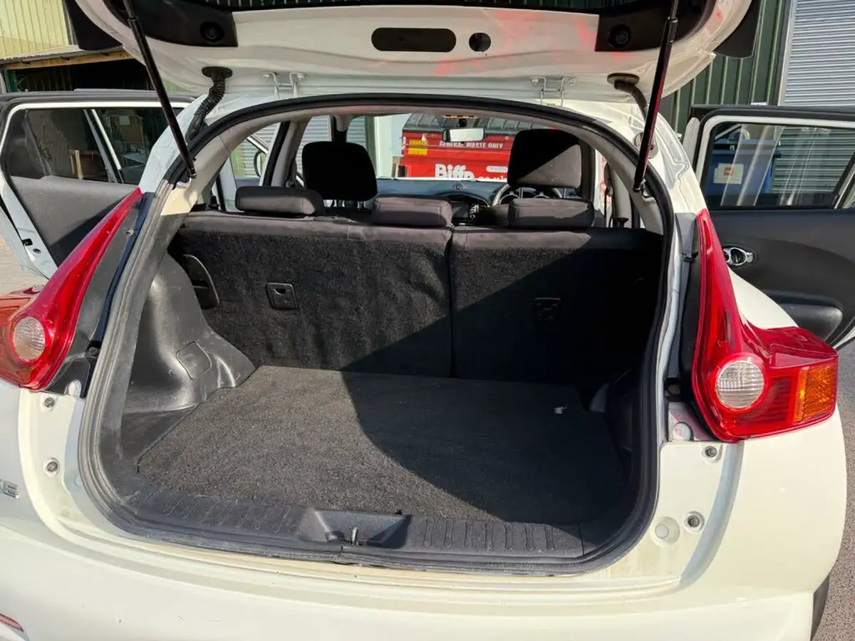 2013-nissan-juke-16-acenta-premium-big-11