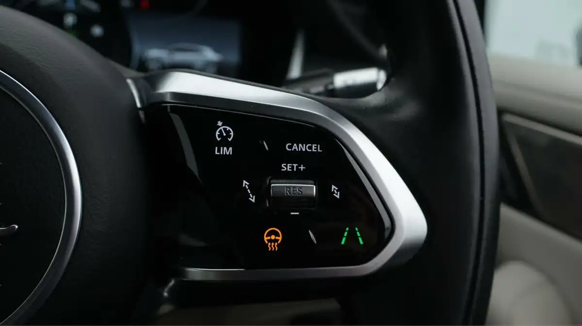 2021-jaguar-i-pace-ev400-hse-big-26