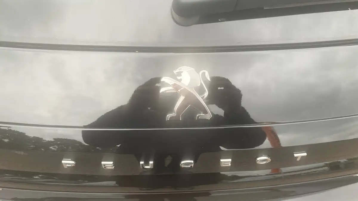 2022-peugeot-208-12-puretech-gt-100ps-big-25