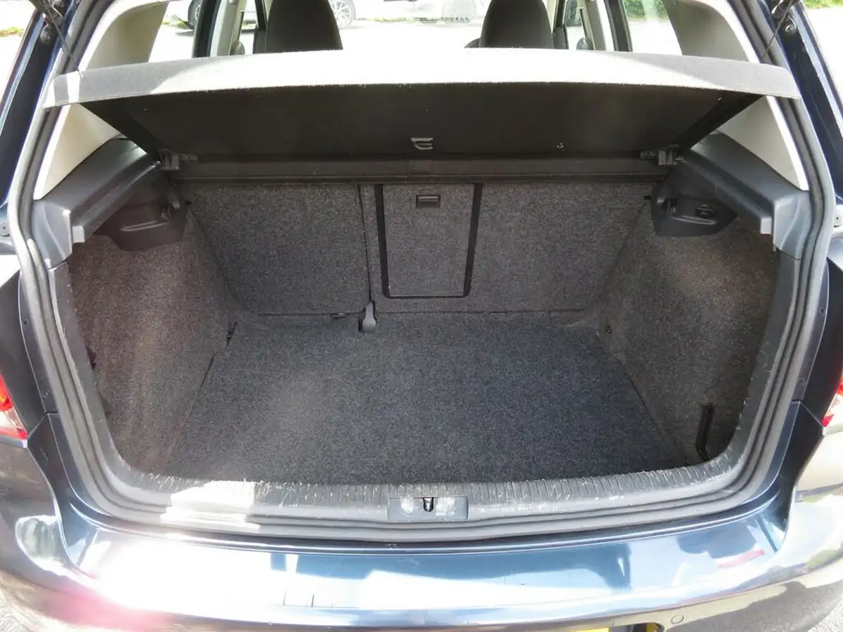 2012-volkswagen-golf-14-match-5d-big-17
