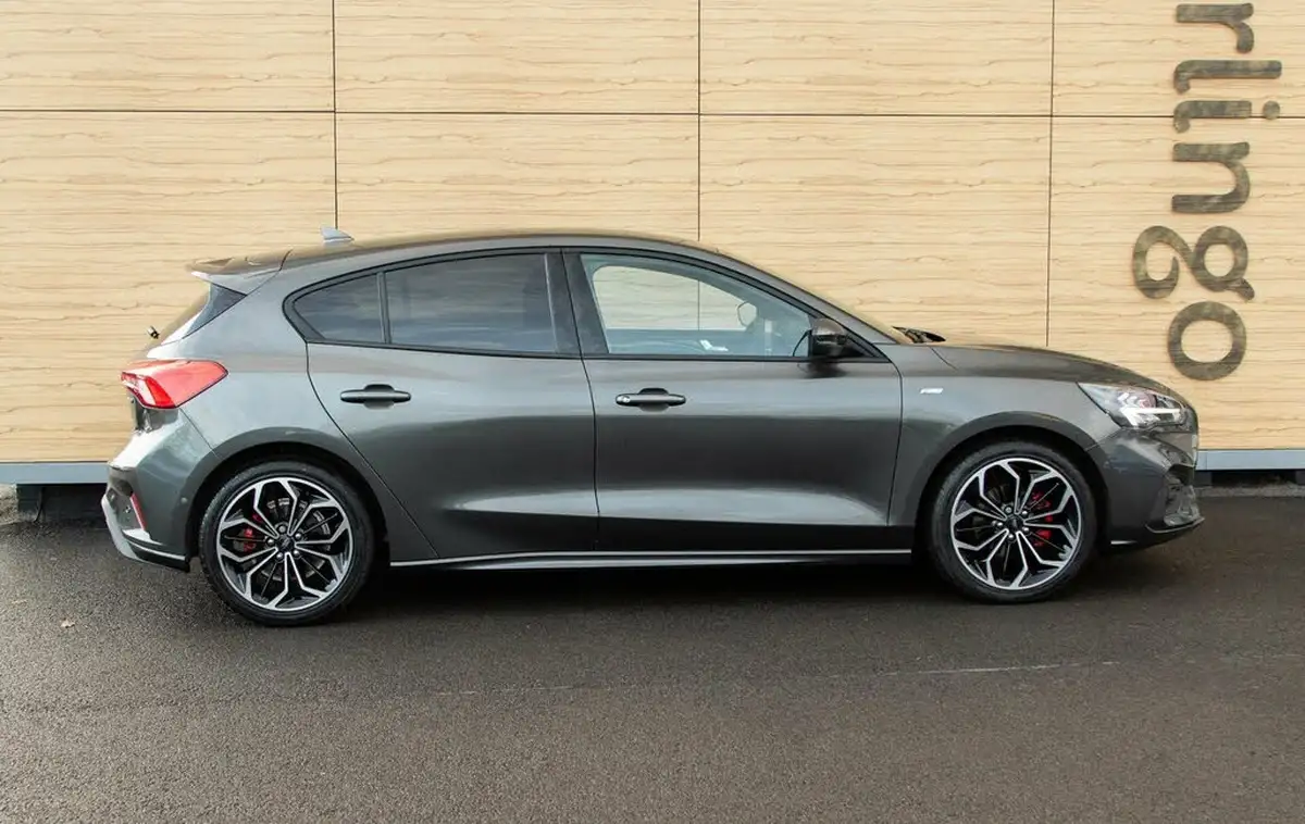 2022-ford-focus-big-11
