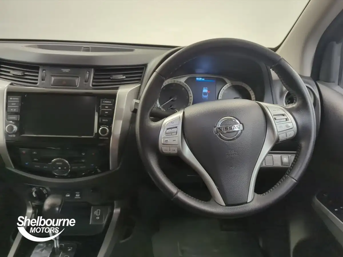 2020-nissan-navara-23dci-tt-tekna-8-navileather-auto-big-16