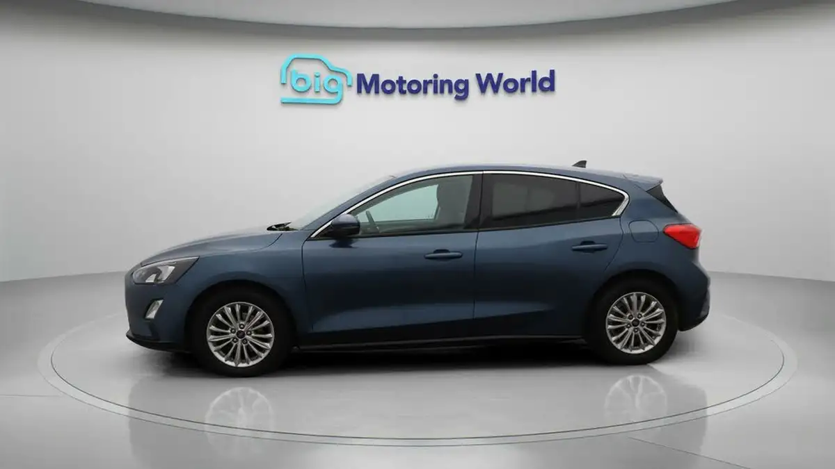 2020-ford-focus-10t-titanium-hatchback-auto-big-4