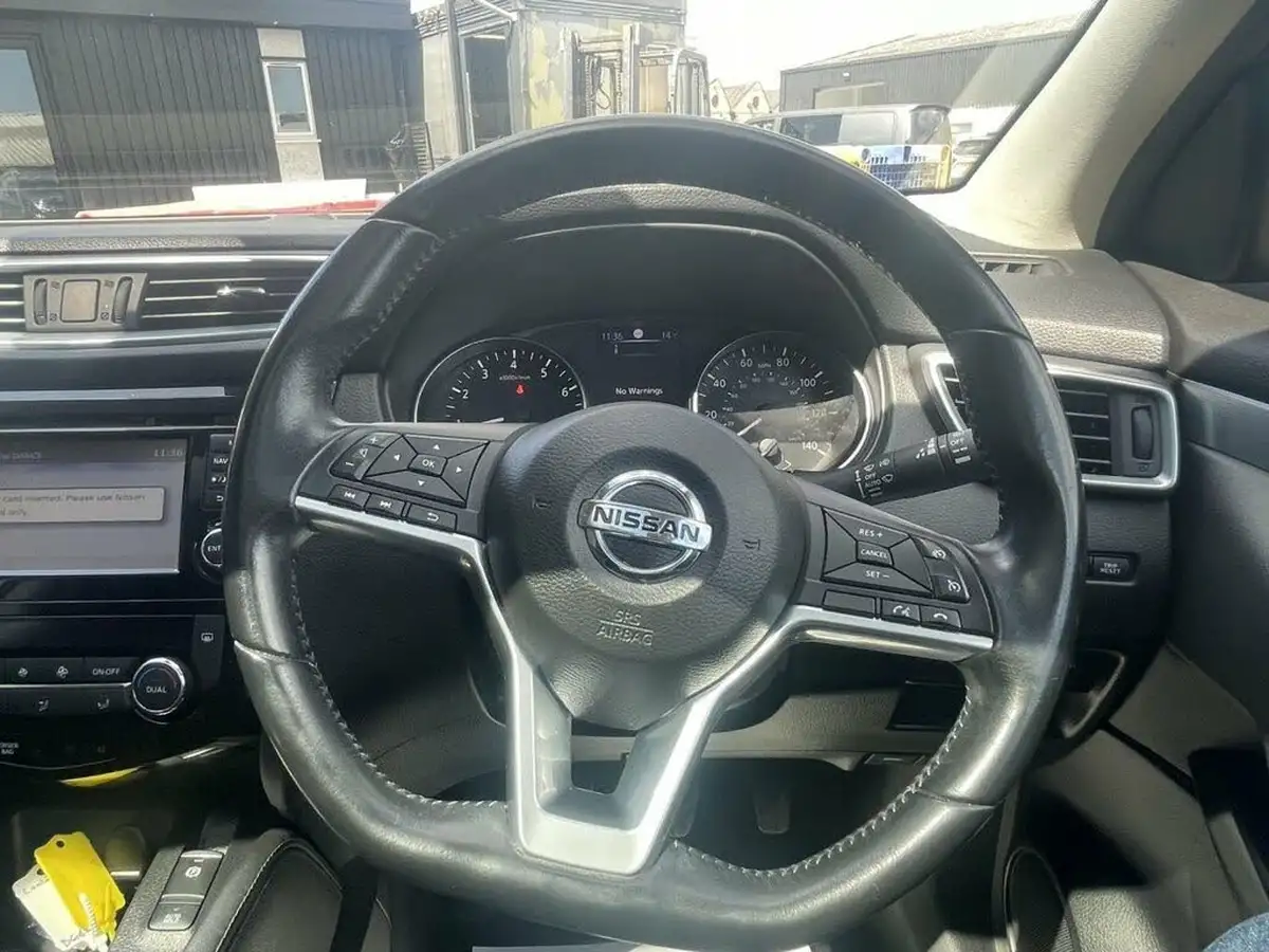 2018-nissan-qashqai-12-dig-t-n-connecta-big-16