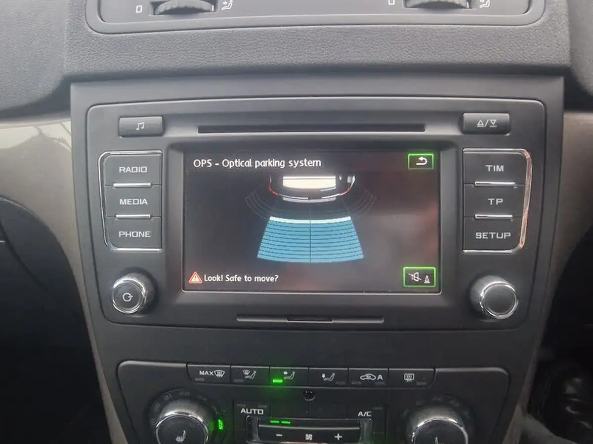 2014-skoda-yeti-16tdi-s-greenline-ii-big-20