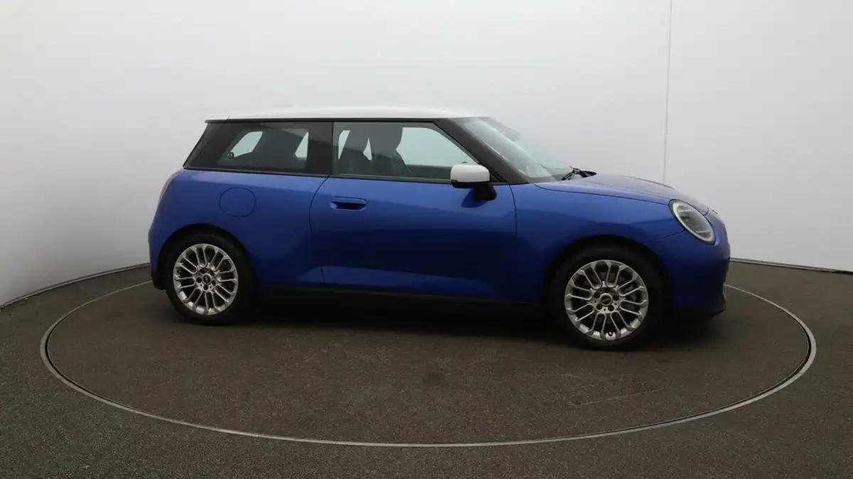 2024-mini-cooper-e-cooper-e-exclusive-big-46