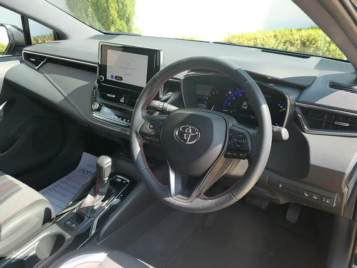 2023-toyota-corolla-18-vvt-i-gr-sport-138bhp-hatchback-big-11