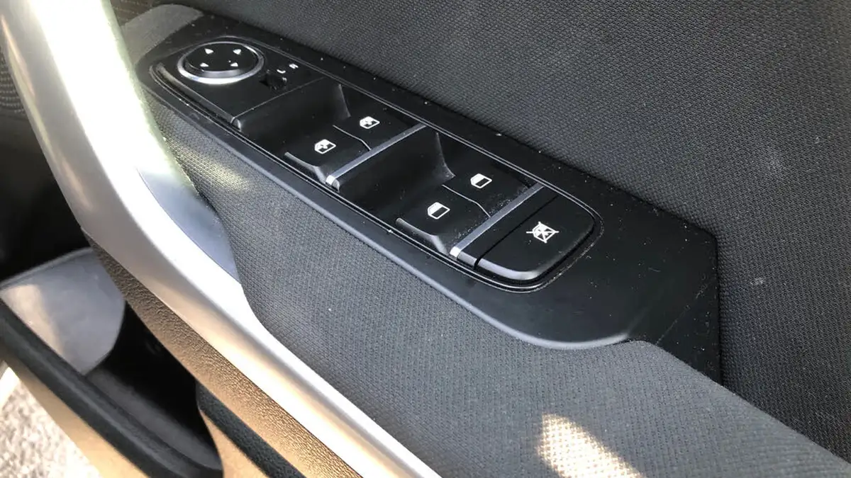 2022-kia-xceed-10-t-gdi-2-big-21
