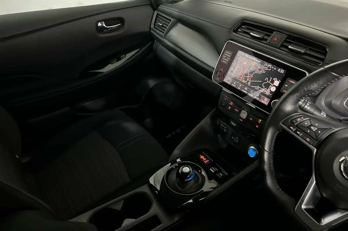 2019-nissan-leaf-e-acenta-big-27