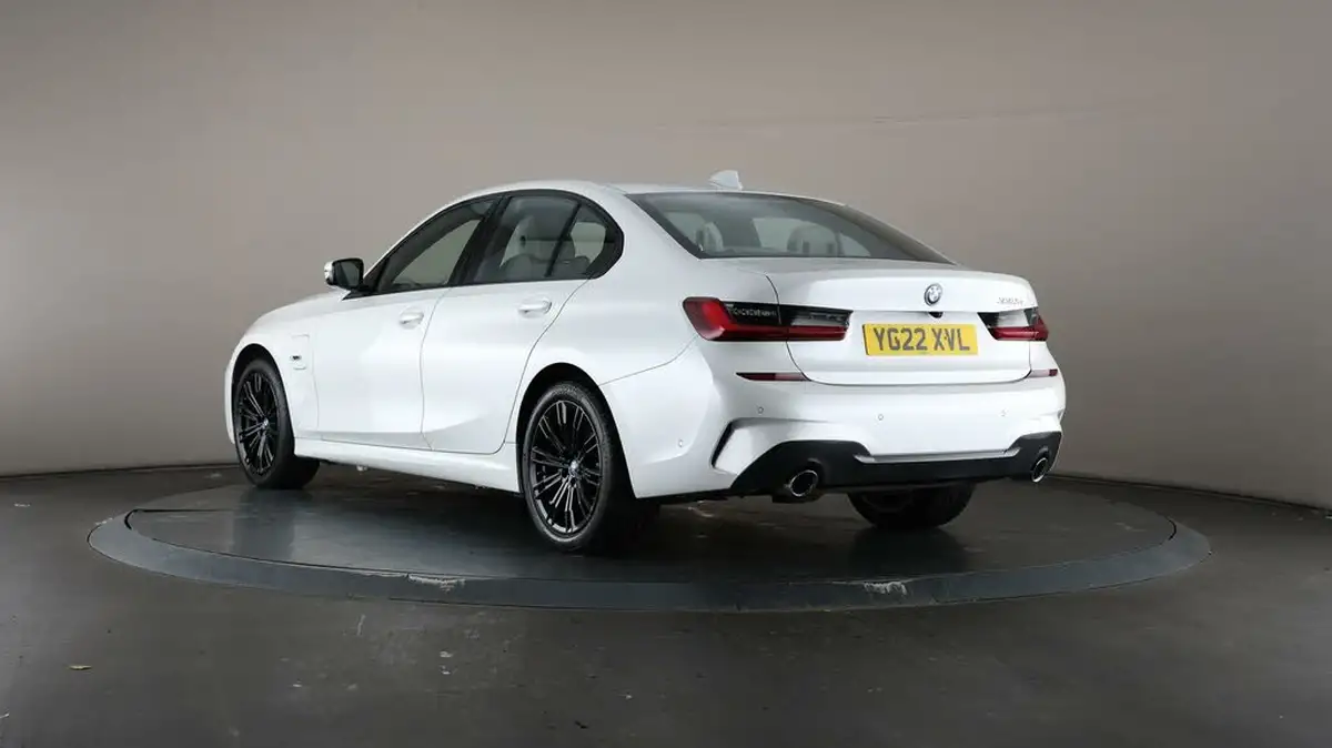 2022-bmw-3-series-20-330e-m-sport-pro-pack-saloon-4d-big-72