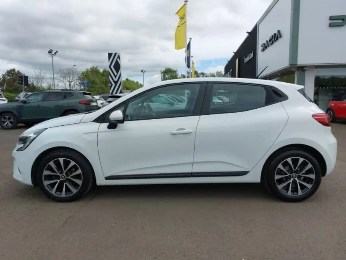2021-renault-clio-10-sce-iconic-65ps-big-3