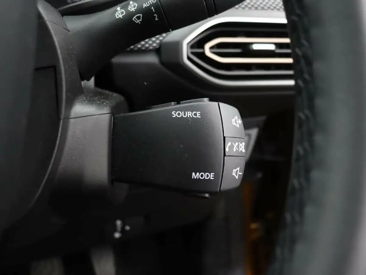 2023-dacia-sandero-stepway-10-tce-journey-90bhp-big-36