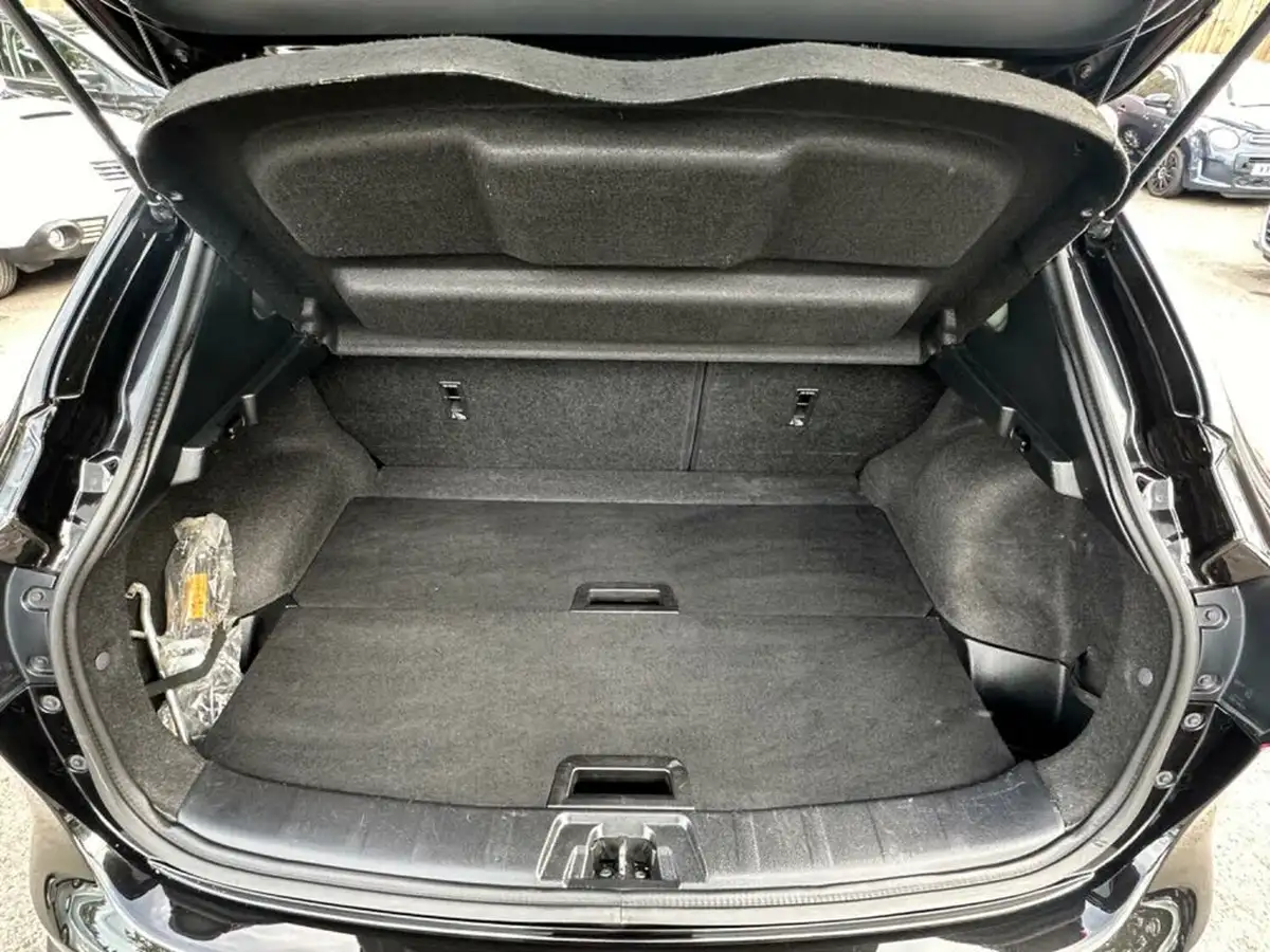 2014-nissan-qashqai-15dci-acenta-premium-big-15
