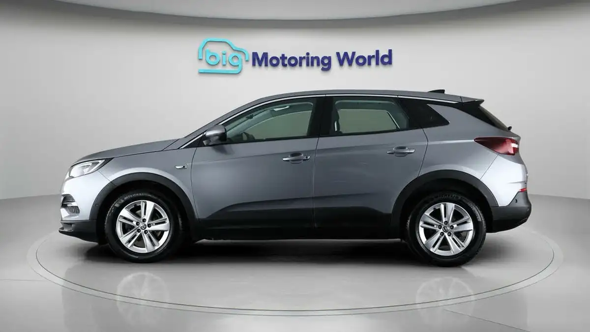 2021-vauxhall-grandland-x-12-business-edition-nav-big-4