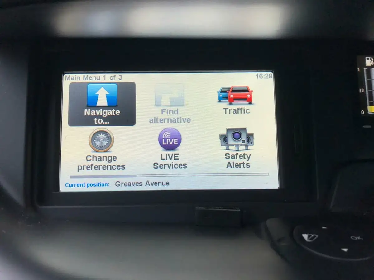2014-renault-scenic-15td-dynamique-tom-tom-energy-ss-big-33