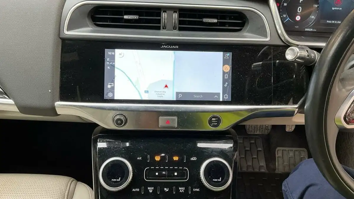 2021-jaguar-i-pace-ev400-black-big-8