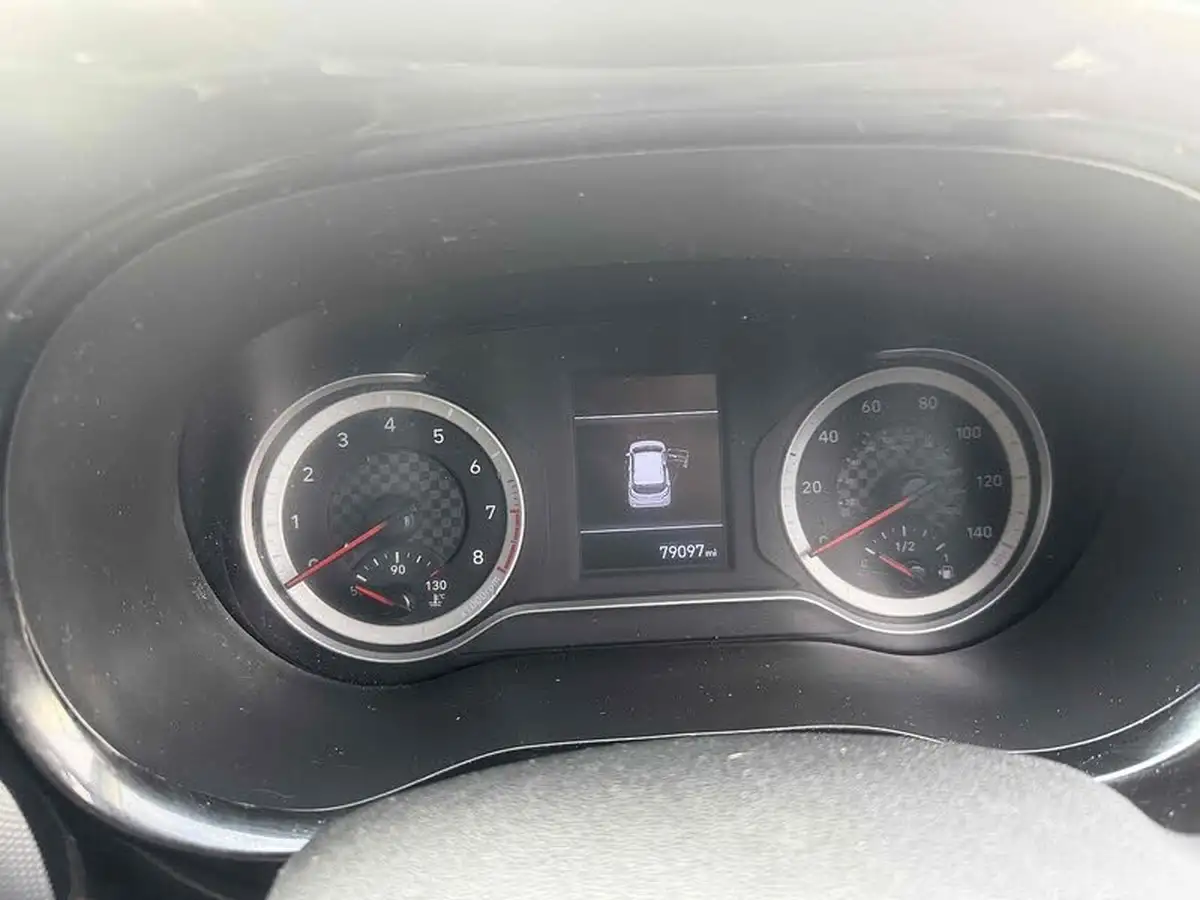 2022-hyundai-i10-10-se-connect-big-17