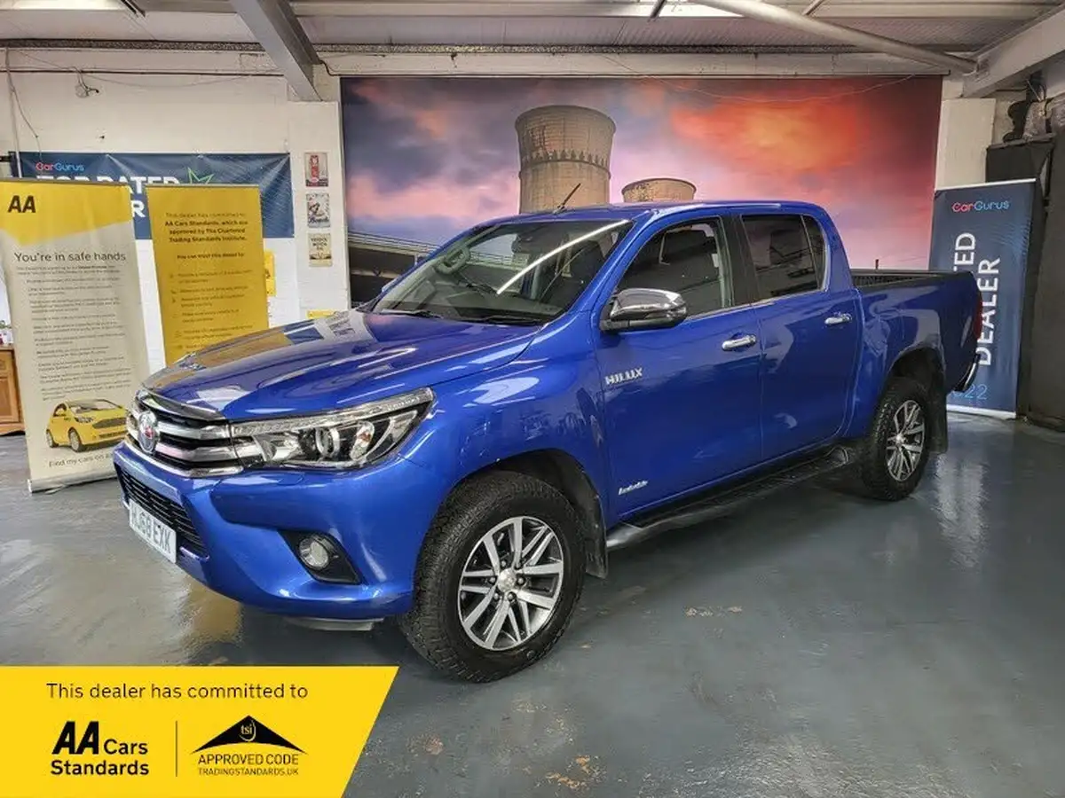 2018-toyota-hi-lux-24d-invincible-ss-auto-big-0