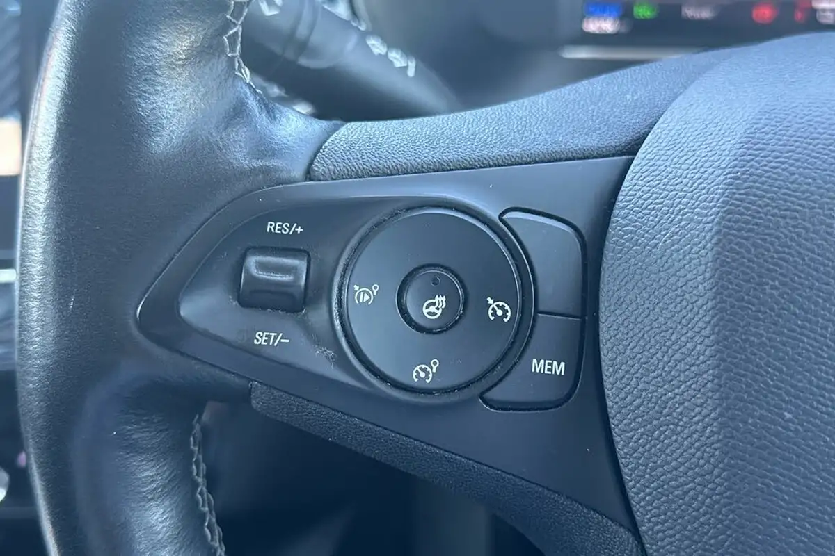 2021-vauxhall-corsa-e-elite-nav-big-20