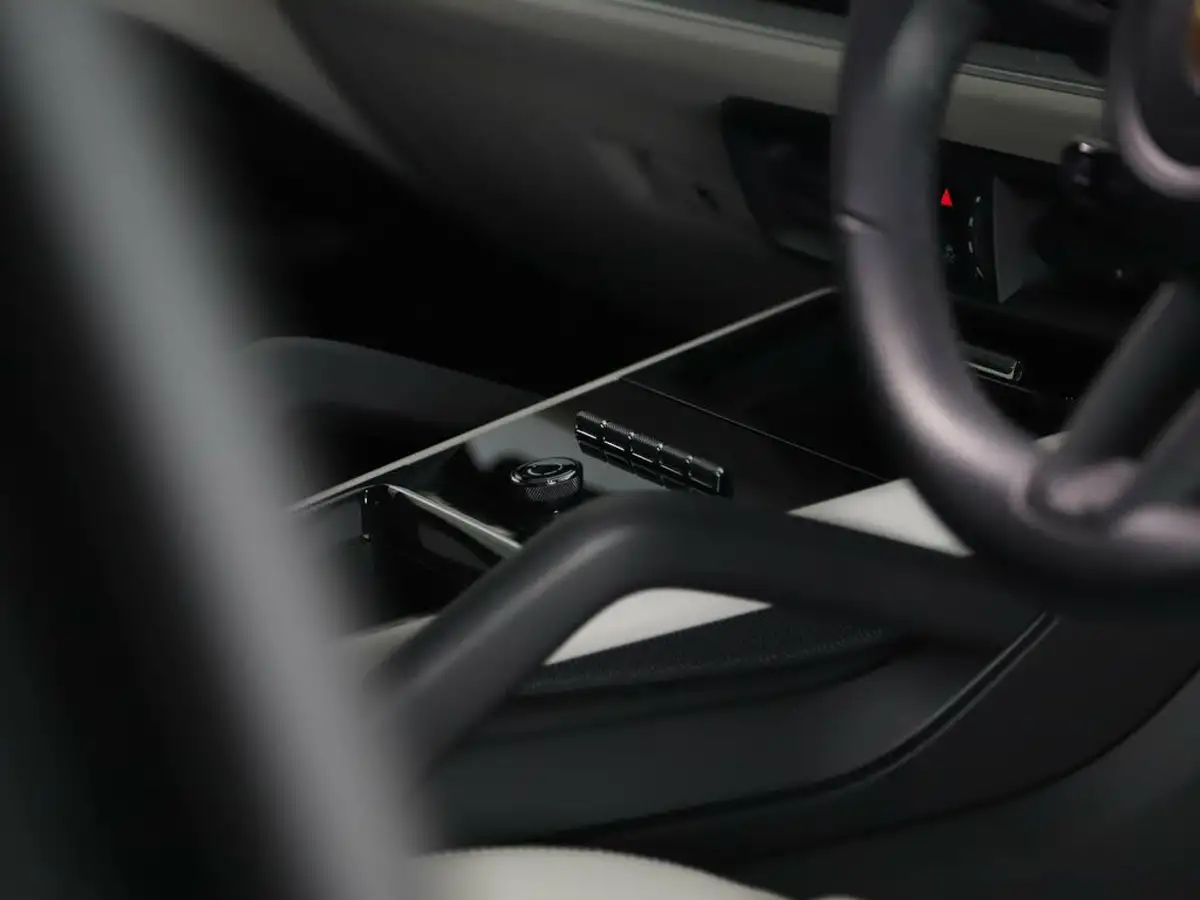2024-porsche-cayenne-30-v6-e-hybrid-470ps-coupe-big-29