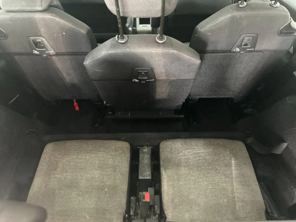 2016-citroen-grand-c4-picasso-16bluehdi-selection-big-21