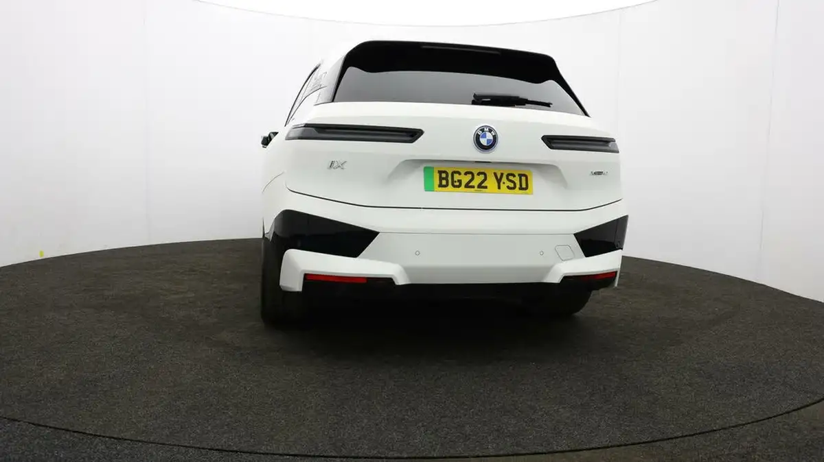 2022-bmw-ix-e-xdrive-40-m-sport-big-41