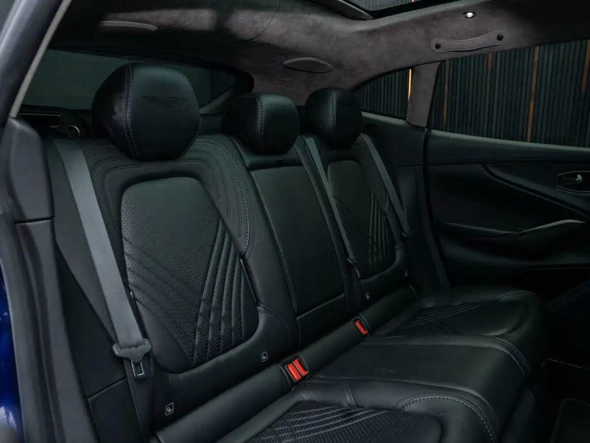 2021-aston-martin-dbx-40-v8-big-34
